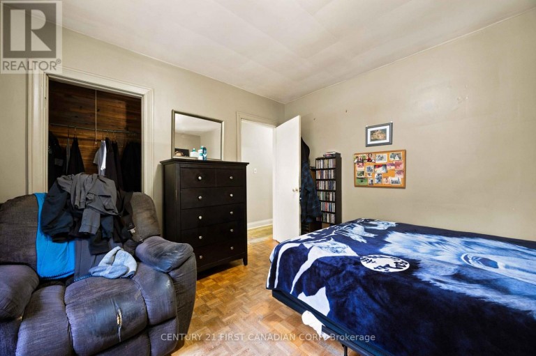 1027 LONDON ROAD, Sarnia, Ontario, N7S1N9