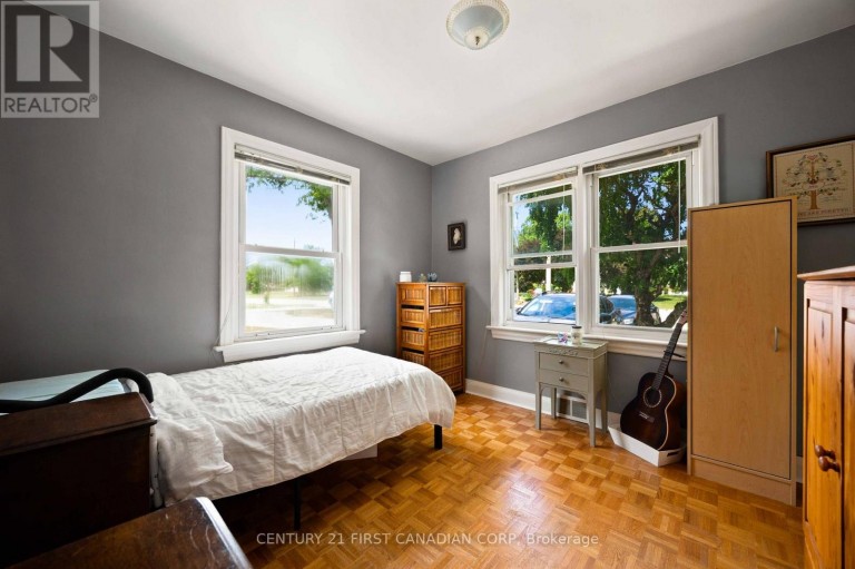 1027 LONDON ROAD, Sarnia, Ontario, N7S1N9
