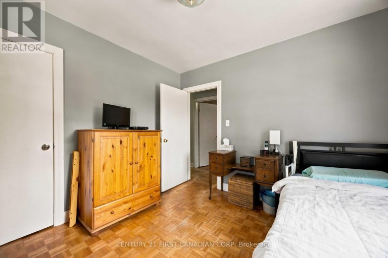 1027 LONDON ROAD, Sarnia, Ontario, N7S1N9