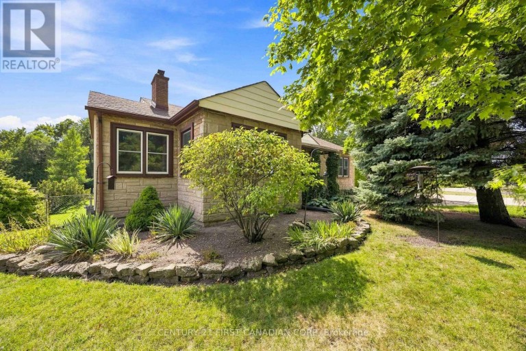 1027 LONDON ROAD, Sarnia, Ontario, N7S1N9