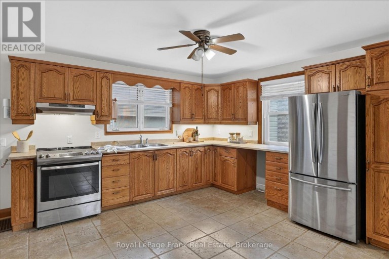174 SOPHIA STREET, Peterborough (Ashburnham Ward 4), Ontario, K9H1E5
