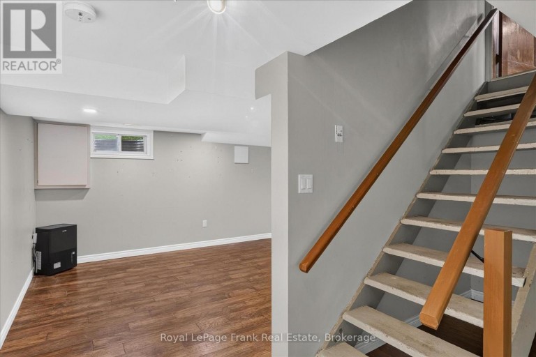 174 SOPHIA STREET, Peterborough (Ashburnham Ward 4), Ontario, K9H1E5
