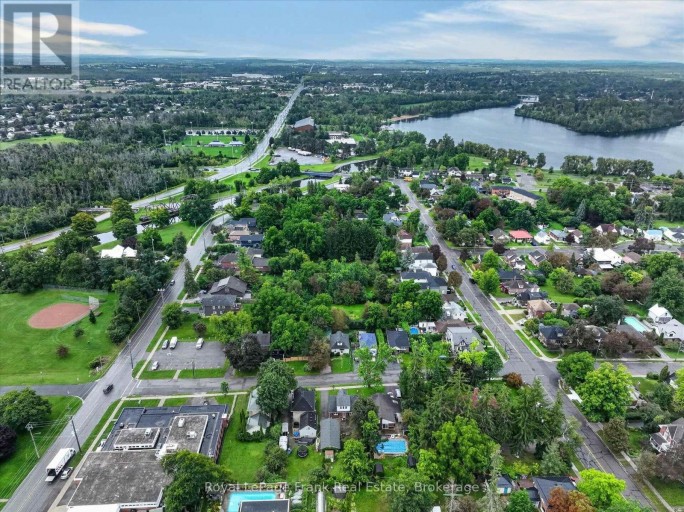 174 SOPHIA STREET, Peterborough (Ashburnham Ward 4), Ontario, K9H1E5