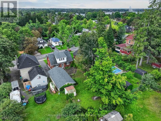 174 SOPHIA STREET, Peterborough (Ashburnham Ward 4), Ontario, K9H1E5