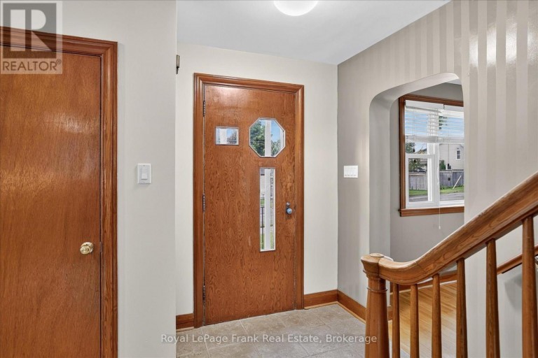 174 SOPHIA STREET, Peterborough (Ashburnham Ward 4), Ontario, K9H1E5