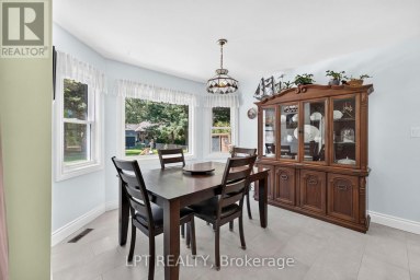10011 JENNA ROAD Lambton Shores (Grand Bend) Ontario photo 11