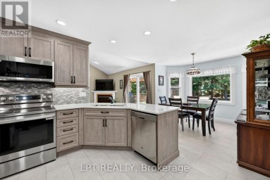 10011 JENNA ROAD Lambton Shores (Grand Bend) Ontario photo 16