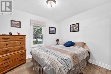 10011 JENNA ROAD Lambton Shores (Grand Bend) Ontario photo 19