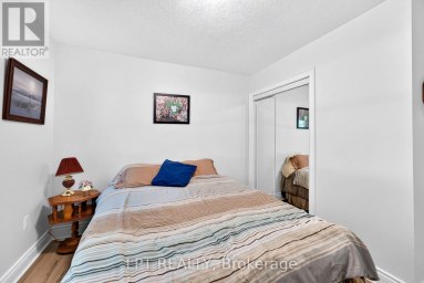 10011 JENNA ROAD Lambton Shores (Grand Bend) Ontario photo 20