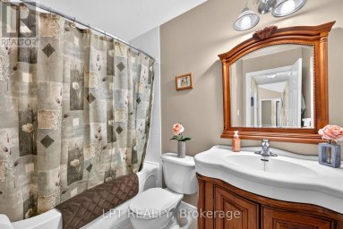 10011 JENNA ROAD Lambton Shores (Grand Bend) Ontario photo 21