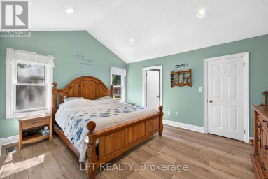 10011 JENNA ROAD Lambton Shores (Grand Bend) Ontario photo 24