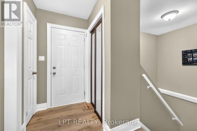 10011 JENNA ROAD Lambton Shores (Grand Bend) Ontario photo 28