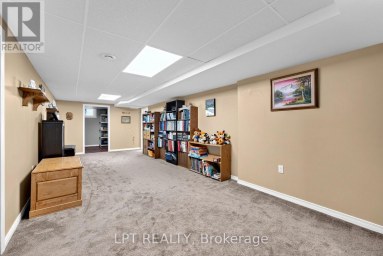 10011 JENNA ROAD Lambton Shores (Grand Bend) Ontario photo 29
