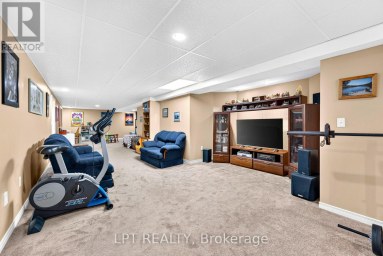 10011 JENNA ROAD Lambton Shores (Grand Bend) Ontario photo 34