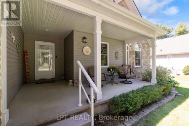 10011 JENNA ROAD Lambton Shores (Grand Bend) Ontario photo 6