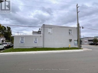 320/322 MAY STREET Thunder Bay (East End) Ontario photo 2