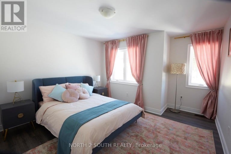 4 BOVILLE COURT, Oro-Medonte (Horseshoe Valley), Ontario, L0L2L0