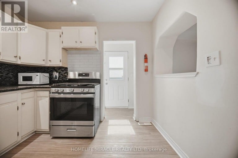 25 HOPE AVENUE, Hamilton (Crown Point), Ontario, L8H2E1