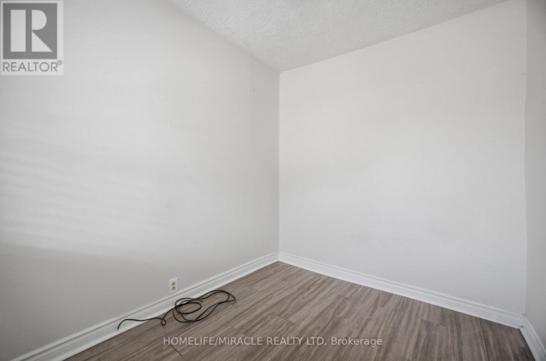 25 HOPE AVENUE, Hamilton (Crown Point), Ontario, L8H2E1