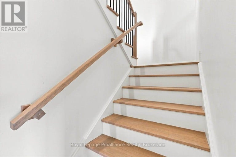 1567 CLEARVIEW ROAD, Centre Hastings, Ontario, K0K2Y0