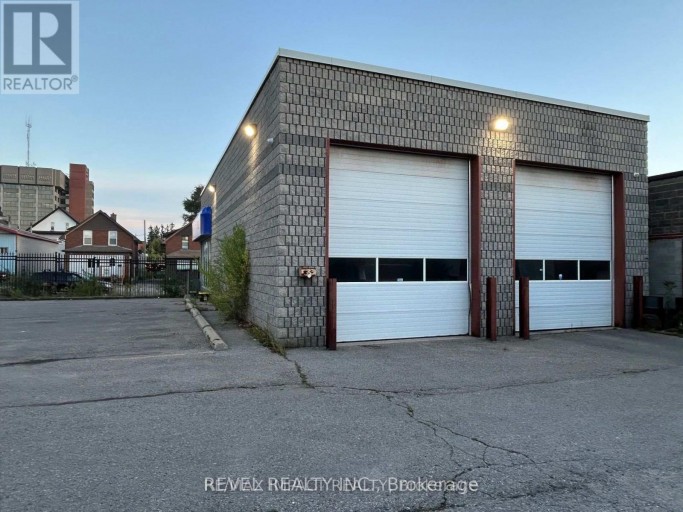 78 BOND STREET W, Oshawa (O'Neill), Ontario, L1G1A5