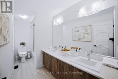 243 FERRAGINE CRESCENT Bradford West Gwillimbury (Bradford) Ontario photo 32