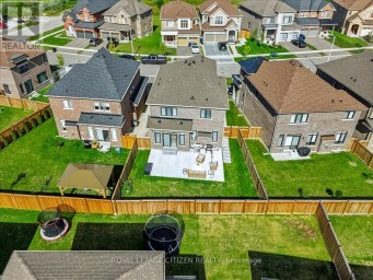 243 FERRAGINE CRESCENT Bradford West Gwillimbury (Bradford) Ontario photo 39