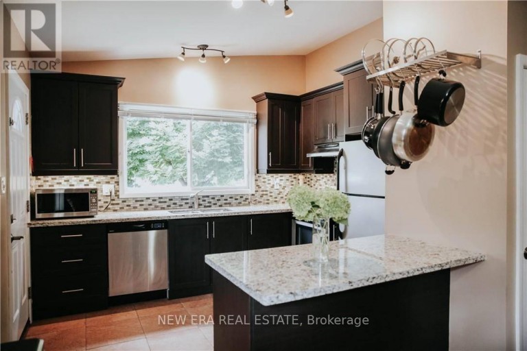 1 VERA COURT, Hamilton (Corman), Ontario, L8K4G7