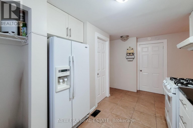 1 VERA COURT, Hamilton (Corman), Ontario, L8K4G7
