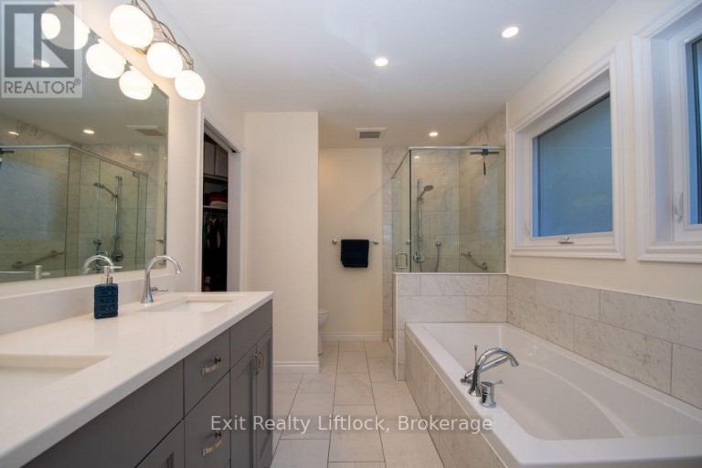 3133 FRANCES STEWART ROAD, Peterborough (Ashburnham Ward 4), Ontario, K9H7L4