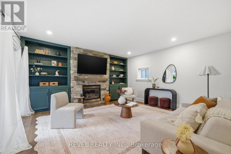 52 CAMBRIDGE STREET N, Kawartha Lakes (Lindsay), Ontario, K9V4C7