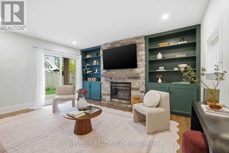 52 CAMBRIDGE STREET N, Kawartha Lakes (Lindsay), Ontario, K9V4C7