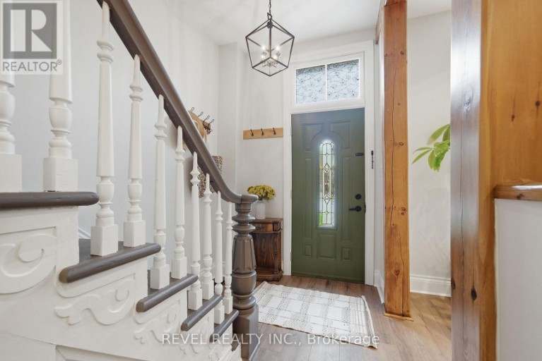 52 CAMBRIDGE STREET N, Kawartha Lakes (Lindsay), Ontario, K9V4C7