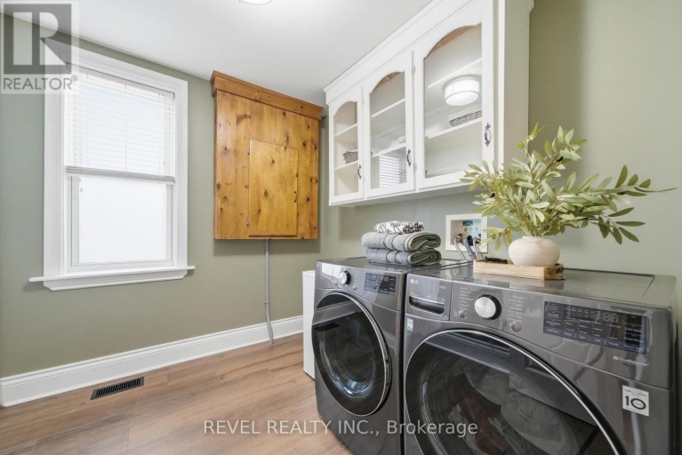 52 CAMBRIDGE STREET N, Kawartha Lakes (Lindsay), Ontario, K9V4C7