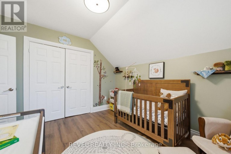 52 CAMBRIDGE STREET N, Kawartha Lakes (Lindsay), Ontario, K9V4C7