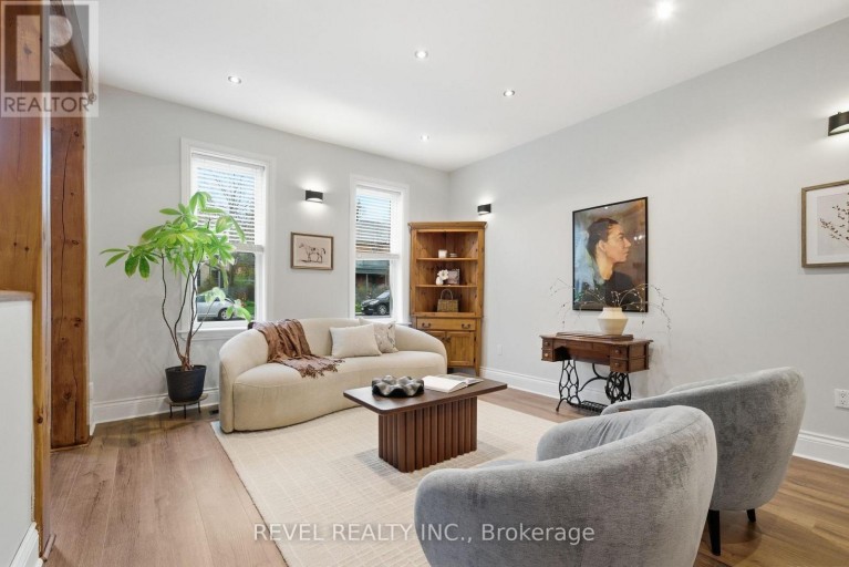 52 CAMBRIDGE STREET N, Kawartha Lakes (Lindsay), Ontario, K9V4C7