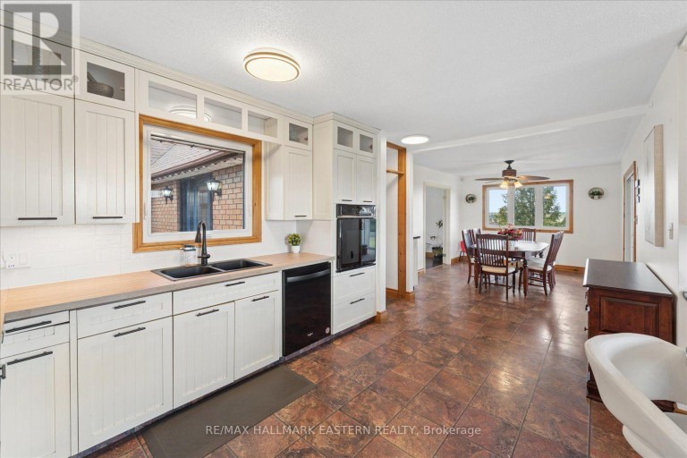 49 GRANDVIEW DRIVE, Kawartha Lakes (Emily), Ontario, K0L2W0