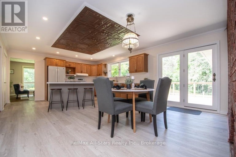 32 FOREST DRIVE, Kawartha Lakes (Manvers), Ontario, L0A1A0