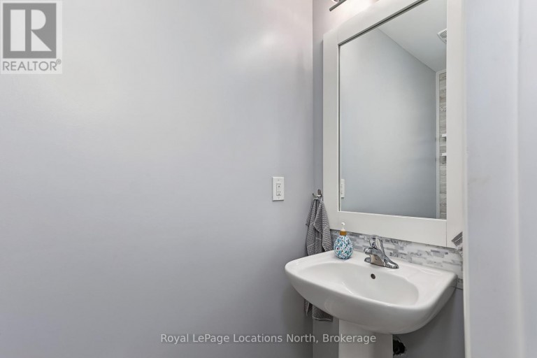 16 GREAVES AVENUE, Collingwood, Ontario, L9Y0Z5