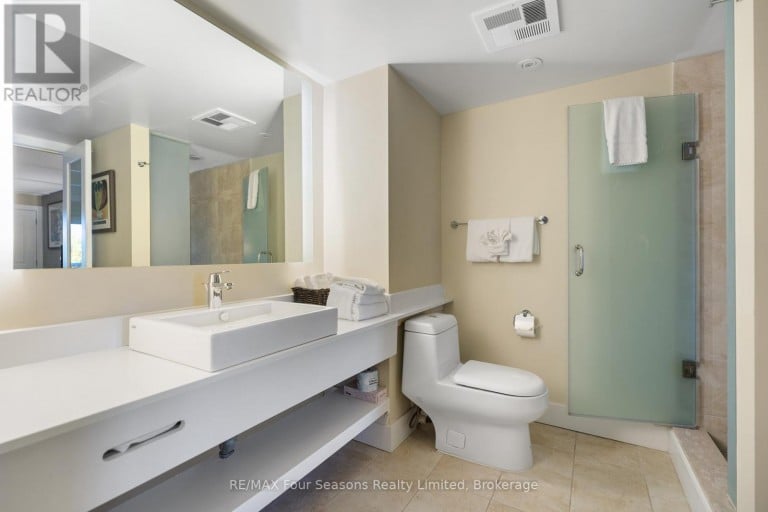 6210/6212 - 9 HARBOUR STREET E, Collingwood, Ontario, L9Y5C5
