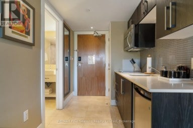 6210/6212 - 9 HARBOUR STREET E Collingwood Ontario photo 17