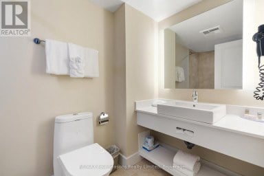 6210/6212 - 9 HARBOUR STREET E Collingwood Ontario photo 19