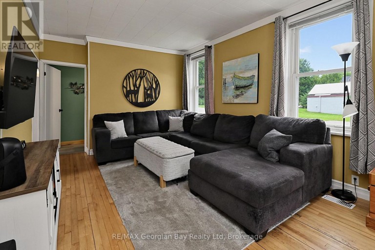 154 ROBERT STREET W, Penetanguishene, Ontario, L9M1P8
