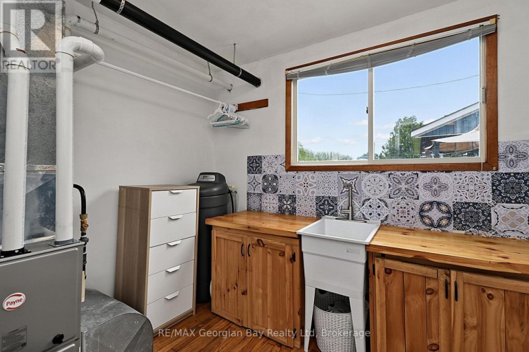 154 ROBERT STREET W, Penetanguishene, Ontario, L9M1P8