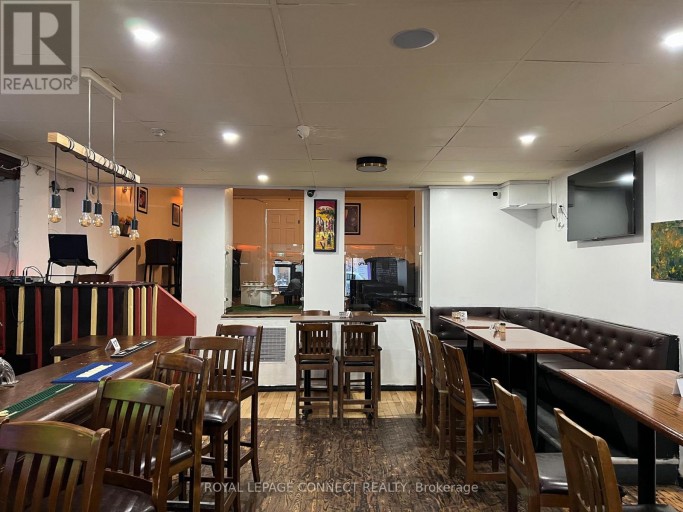 965 BLOOR STREET W, Toronto (Dovercourt-Wallace Emerson-Junction), Ontario, M6H1L7