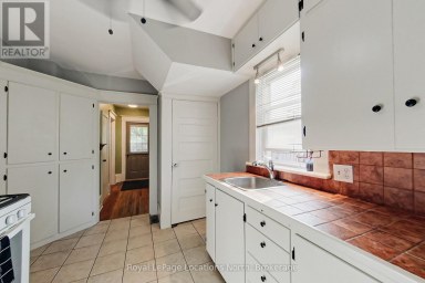 27 EDWIN STREET E Meaford Ontario photo 9