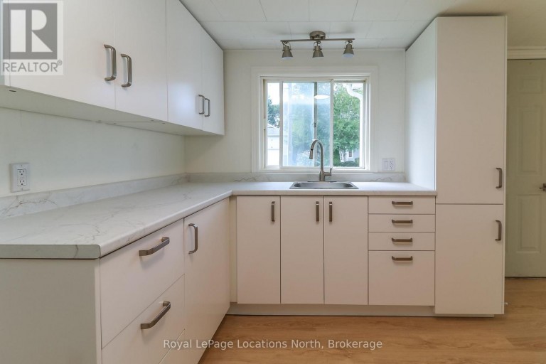 253 THOMPSON STREET, Meaford, Ontario, N4L1M3