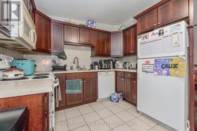 213 MAIN STREET E Minto Ontario photo 35