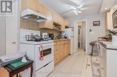 213 MAIN STREET E Minto Ontario photo 8