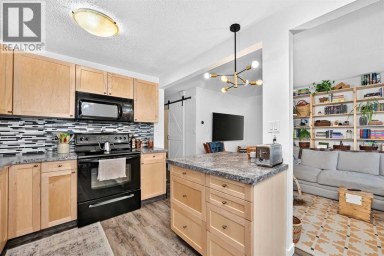 7726 & 7728 34 Avenue NW Calgary Alberta photo 12
